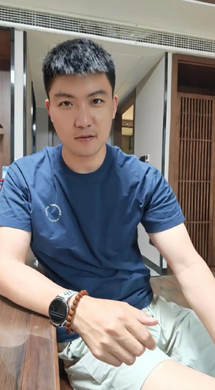 大鹏展翅的第三张照片--青海中老年相亲网